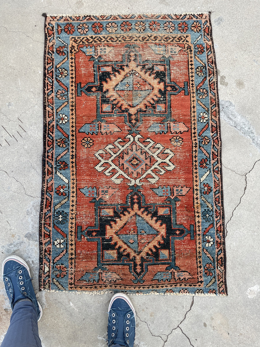 2'5 x 3'10 Antique worn tribal mat #2069 / 3x4 Vintage Rug