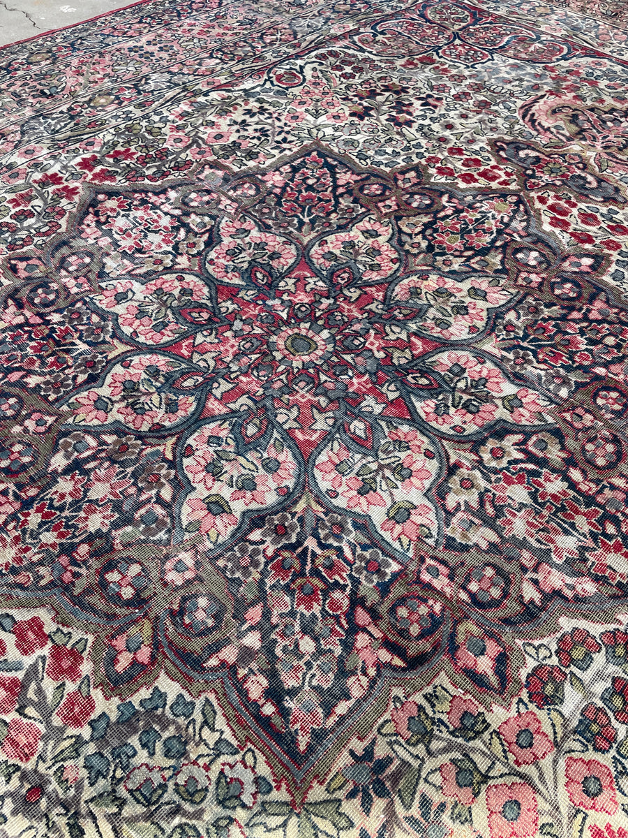 Safavieh Lavar Kerman Lvk620a Cream / Navy Rug 9' x 12