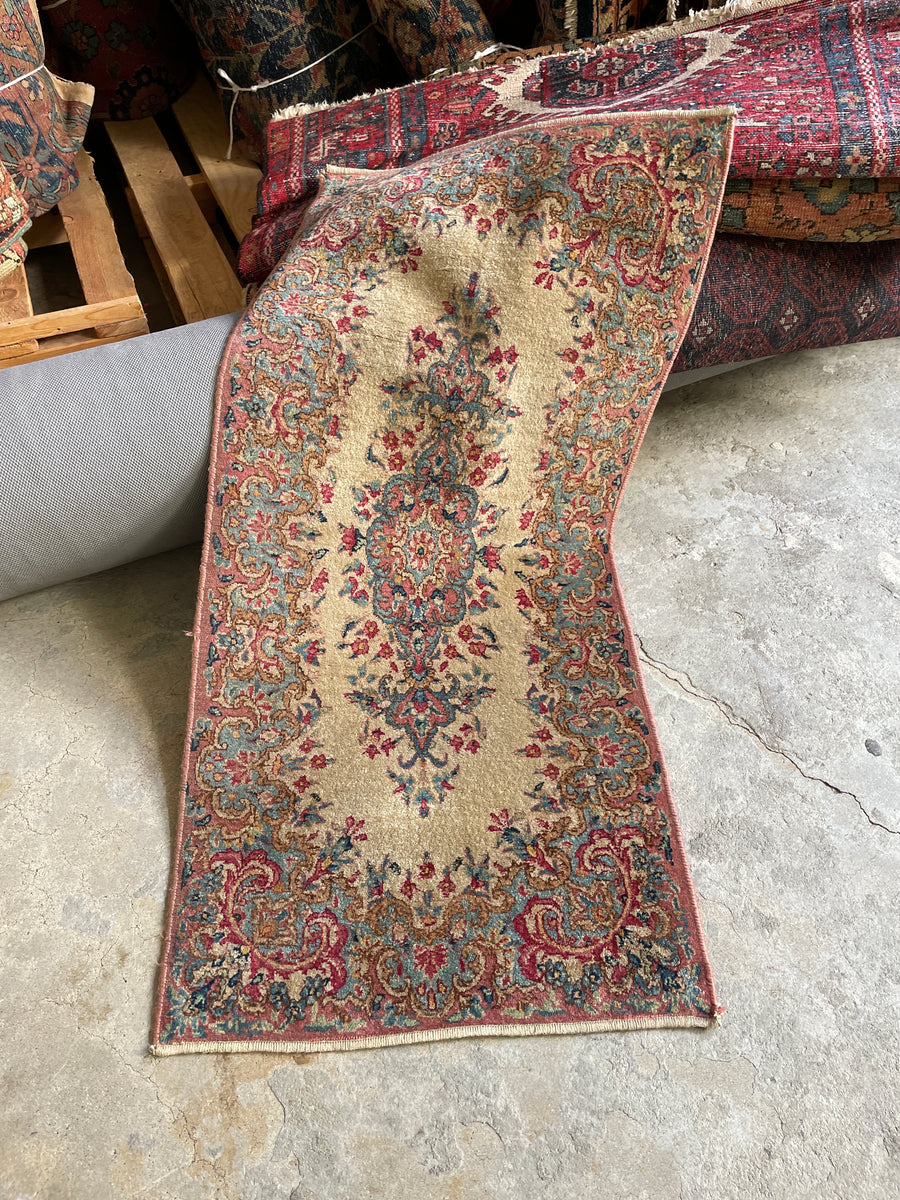 3'4 x 3'6 Vintage Square Persian Kerman rug #2589