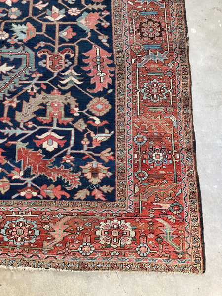 9 x 13 Antique Persian Heriz Rug 52634